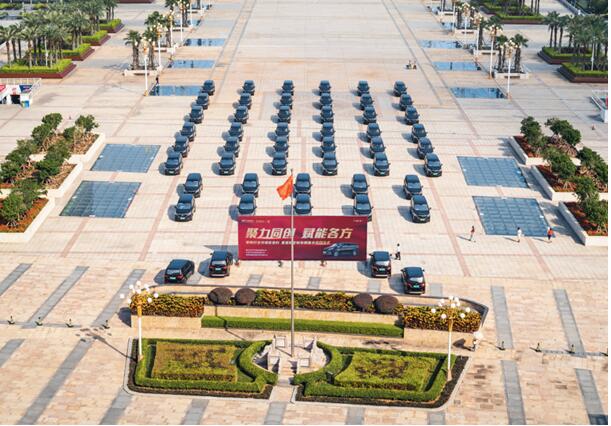 帮邦行联手车企研发定制客运,帮邦行首批定制车辆交付仪式