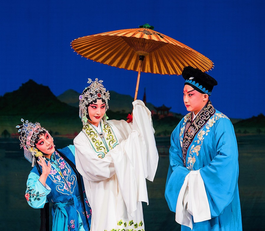 白蛇传说白素贞找师父,白素贞的师父是不是九天玄女