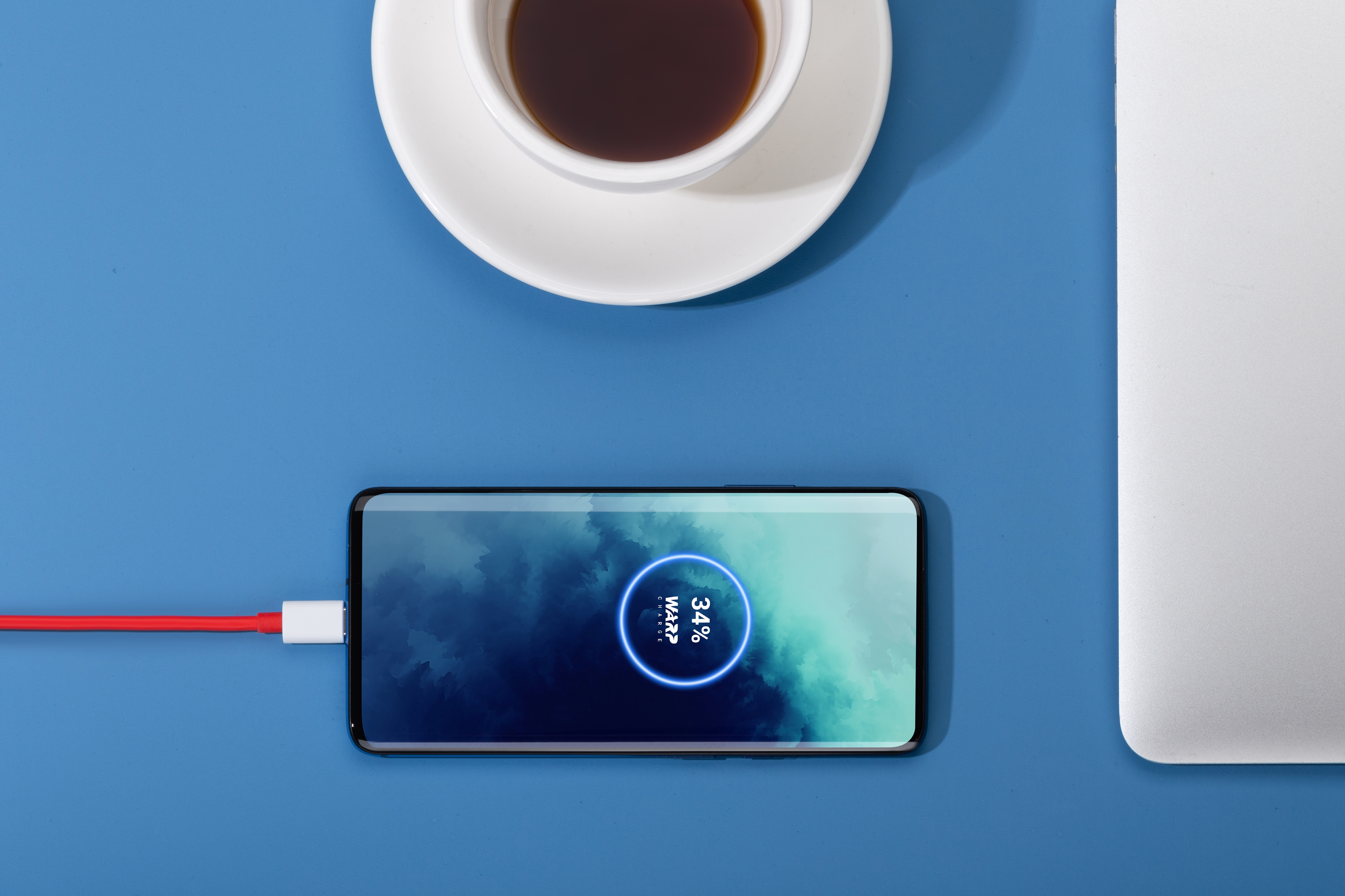 损害电池的行为,损害手机电池的做法