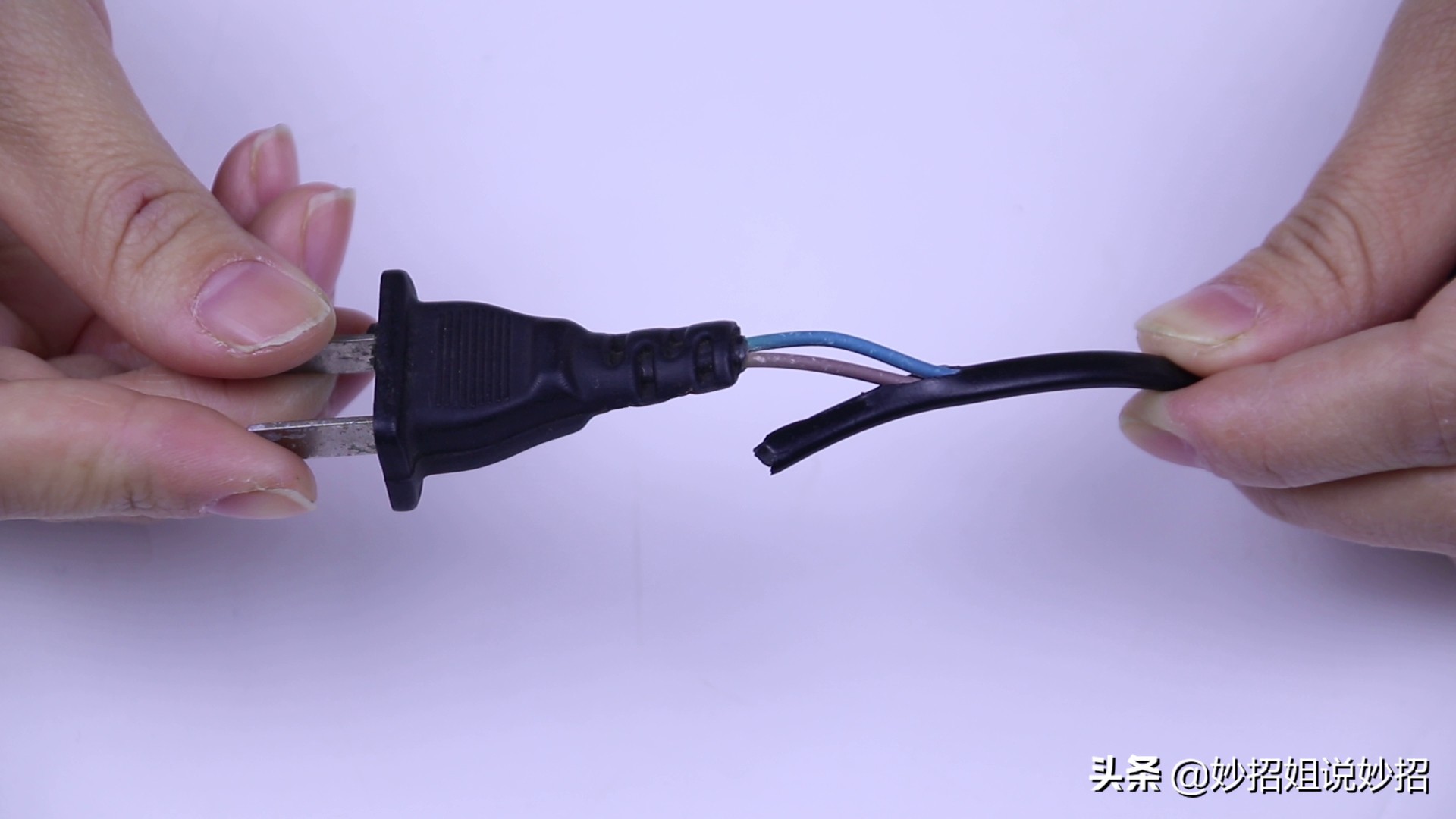 电源线插头根部怎么防止断裂,电线插头如何修理