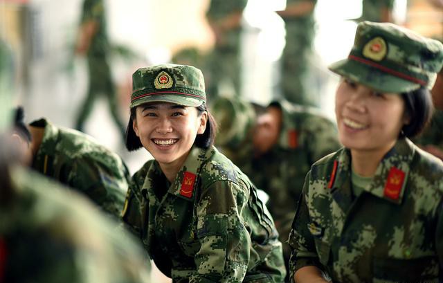 当兵最多要当几年的兵,当兵为什么不能当4年兵