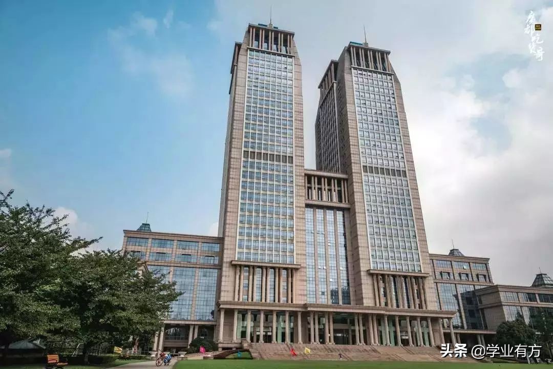 日月光华旦复旦兮是复旦校训吗,日月光华旦复旦兮是哪首诗