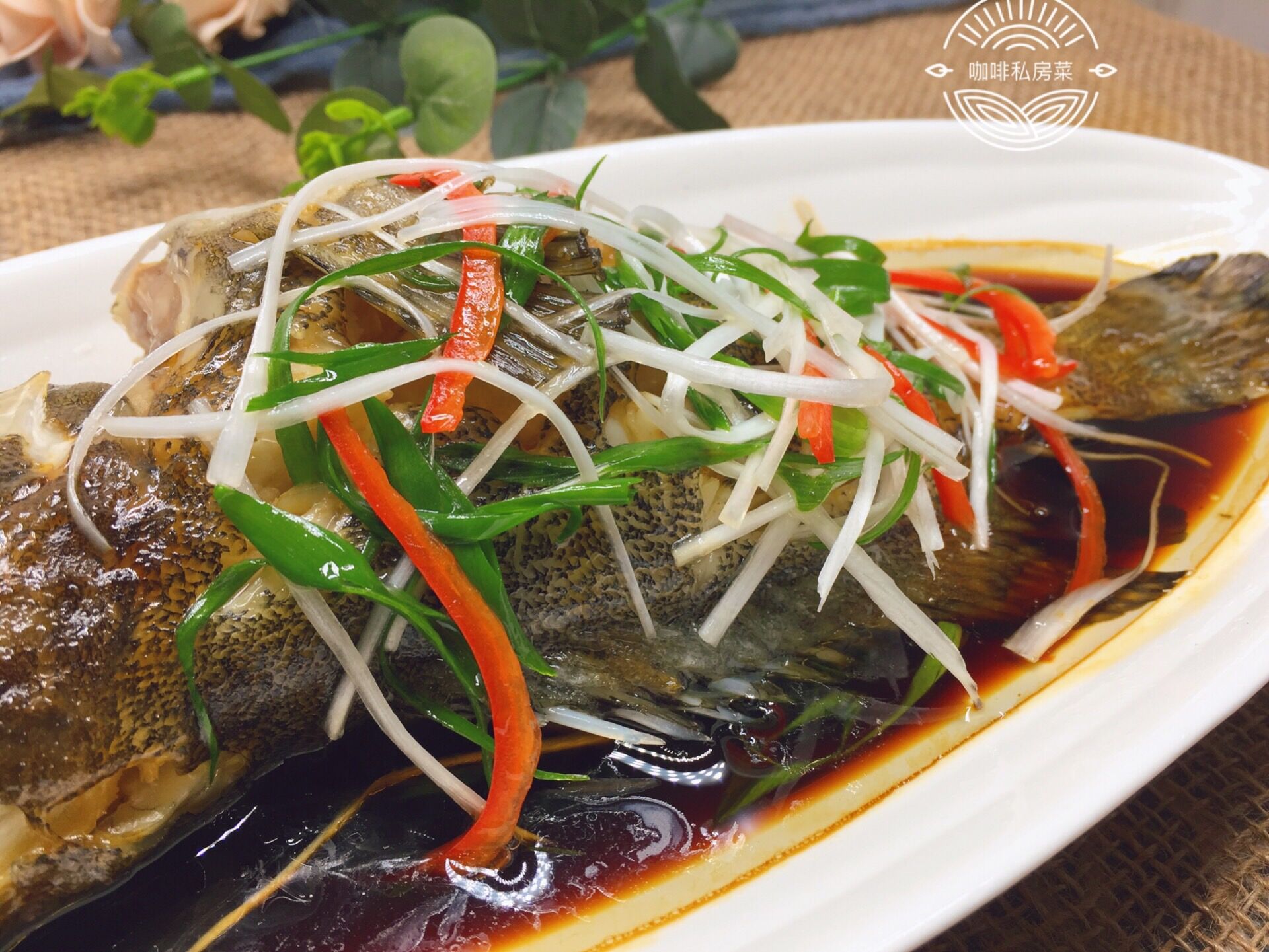 怎样清蒸鱼又嫩又好吃的简单方法,清蒸鱼记住这些小技巧鲜嫩美味