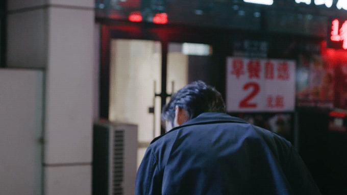 嘉行“重男轻女”,女艺人抠脚8个月,男艺人集体出逃?