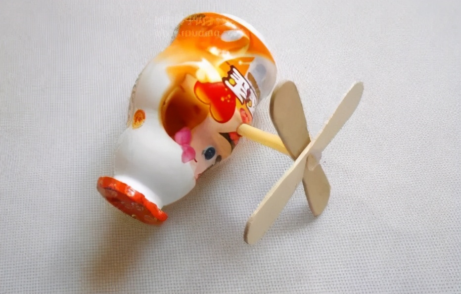 手工会飞的飞机制作幼儿园,会动的飞机制作手工幼儿园