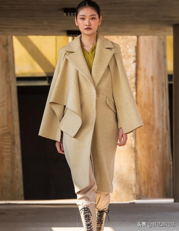 2020春夏巴黎时装周chanel秀场,2022秋冬首尔时装周bonbom