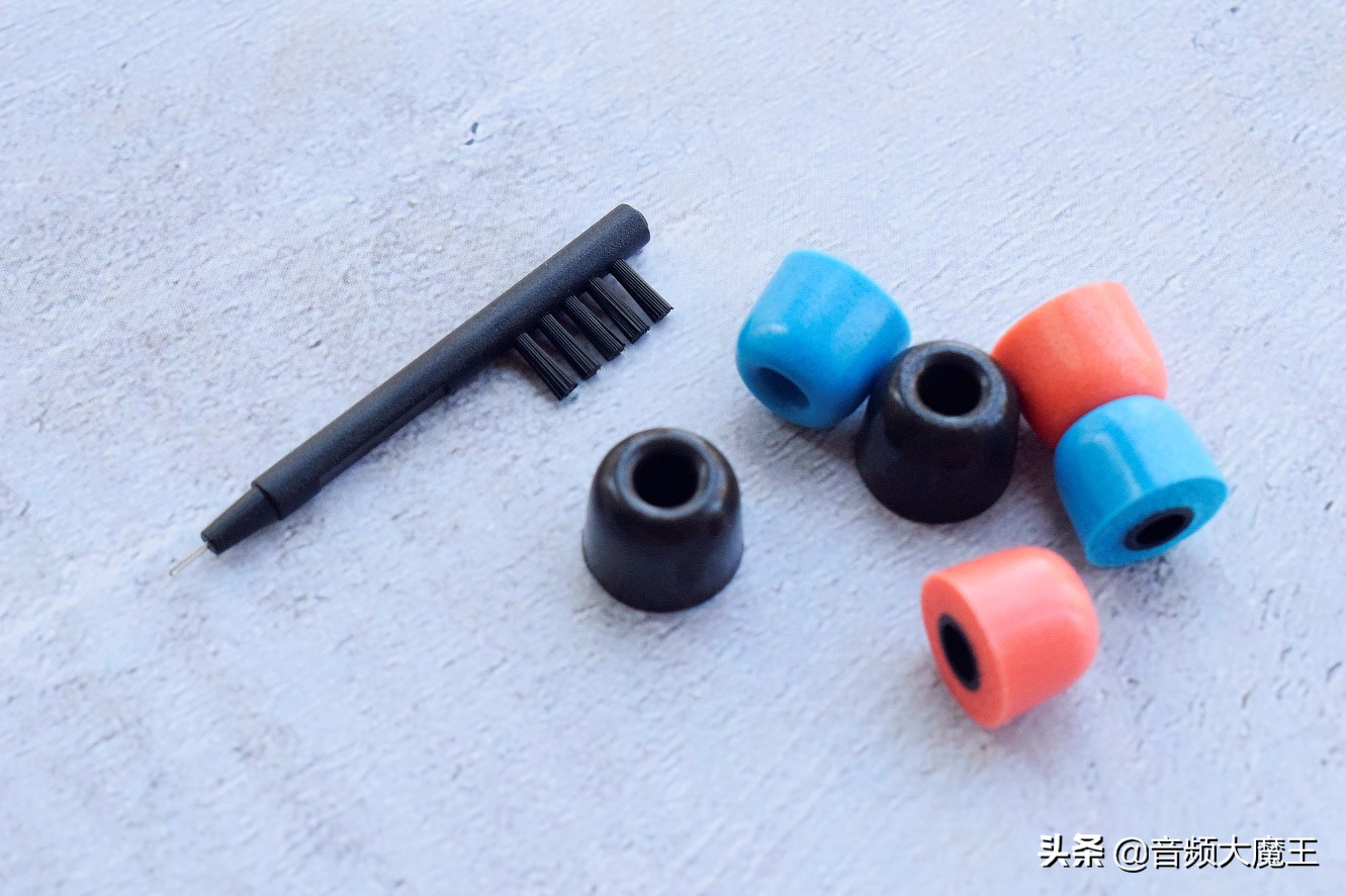 傲胜AudioSenseT800八单元动铁耳机评测：沉寂许久的国产新动力