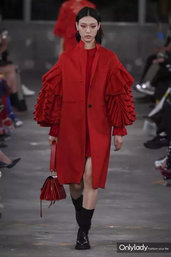 张艺兴valentino东京神图,张艺兴valentino秀场表演