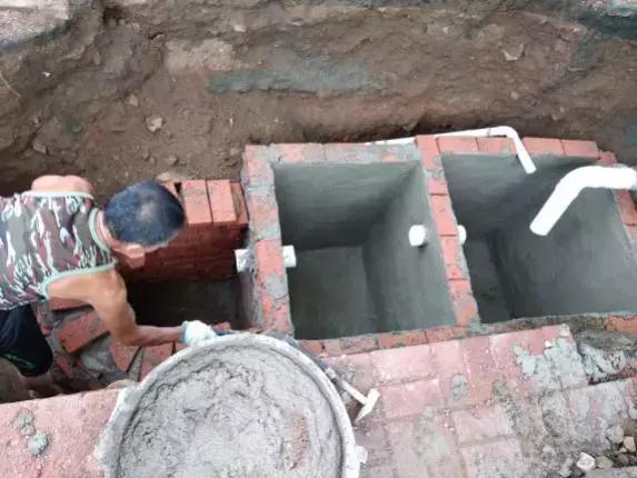 北方农村厕所如何冲水,农村厕所改造施工详细过程