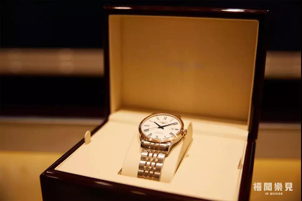 我膨胀了，在武商世贸广场的黄金珠宝手表区逛痴了迷