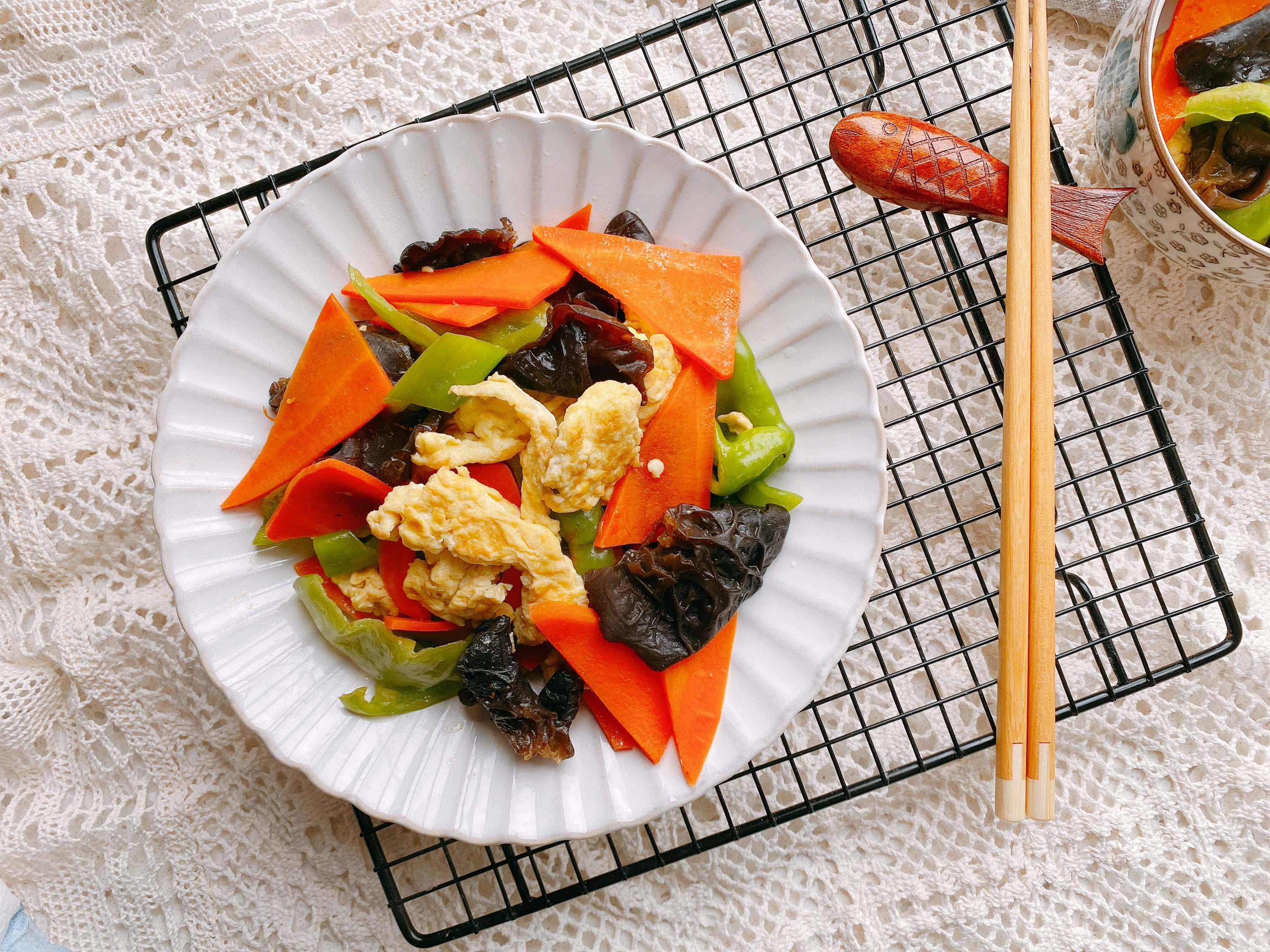 木耳怎么泡发更好吃,木耳的泡发和吃法