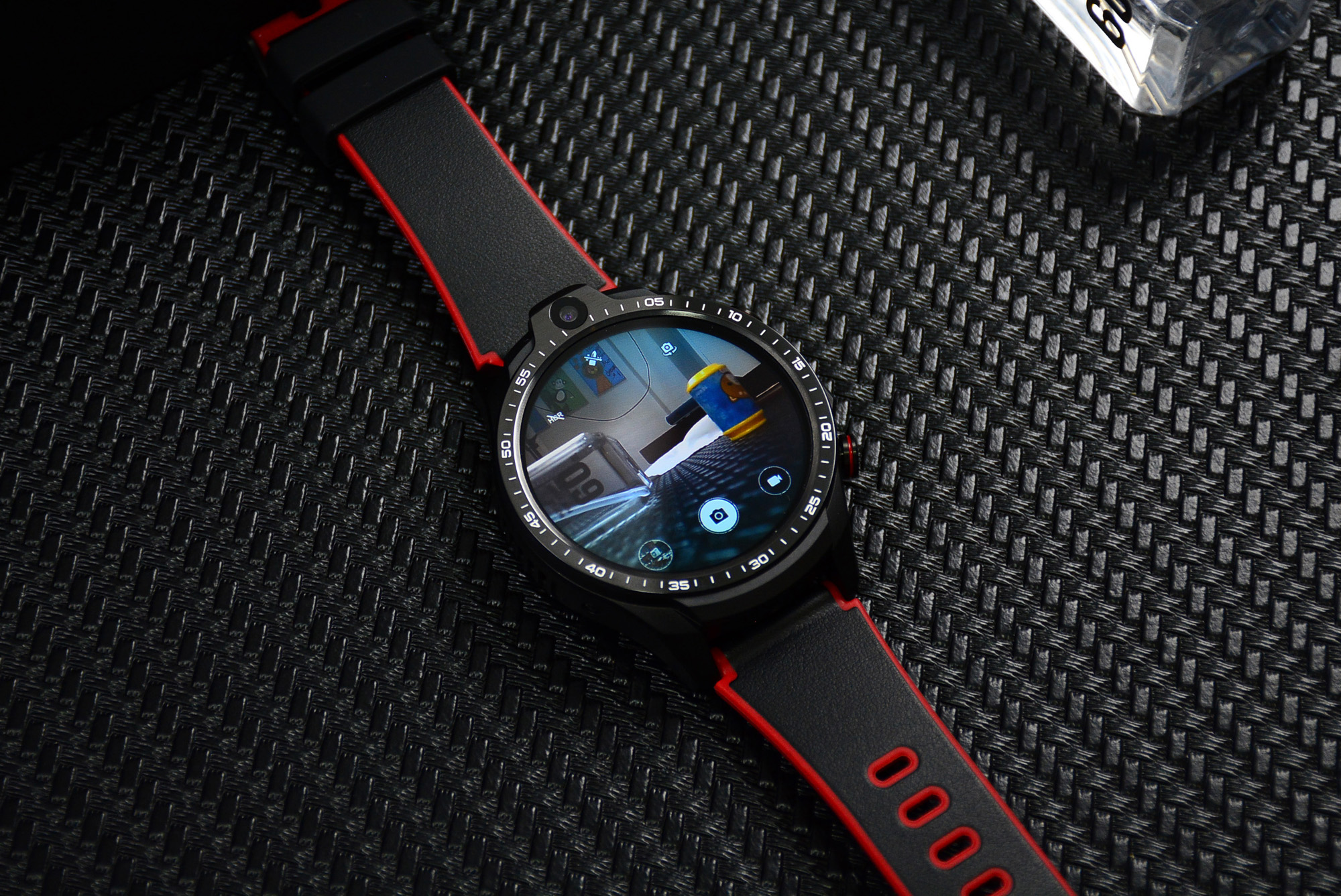 内存128g可插卡的电话手表,jeep黑骑士手表打王者