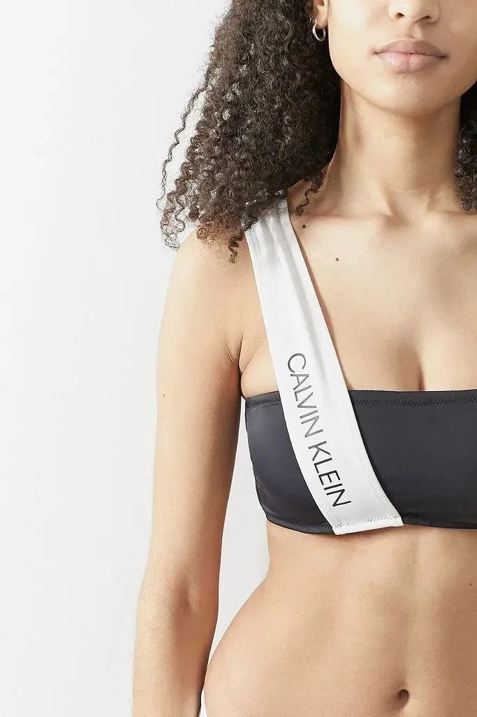 高考完的第一件事，穿漂亮新泳衣乘风破浪去