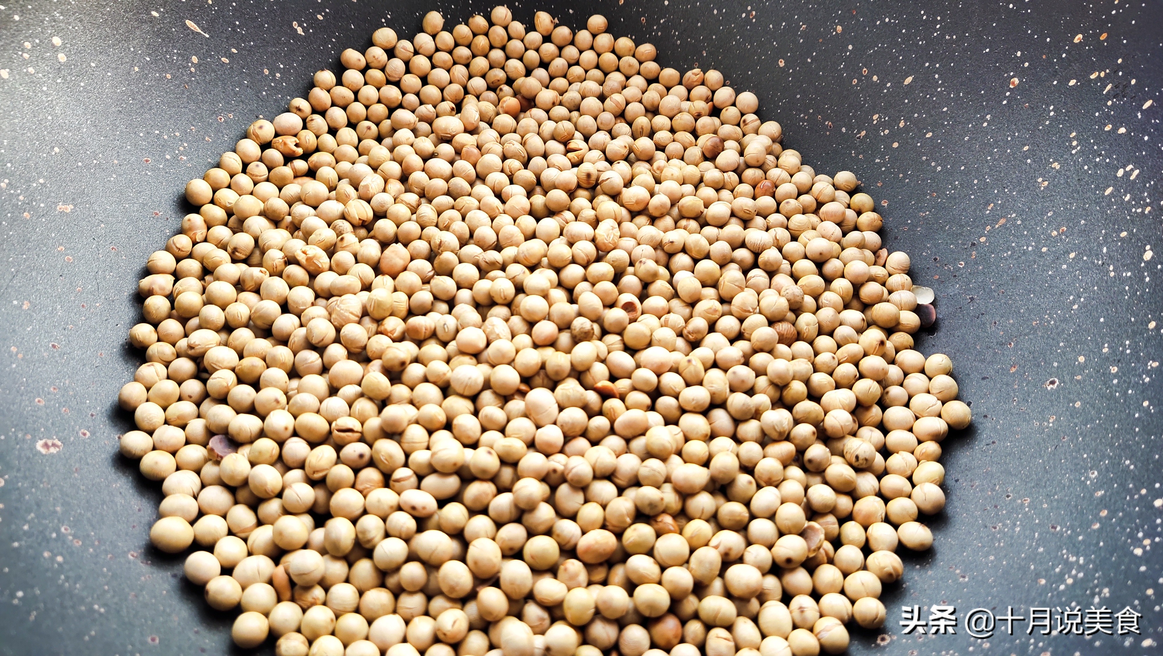 黄豆制作豆浆不滤渣可以吗,黄豆别再榨豆浆了教你做辣椒酱