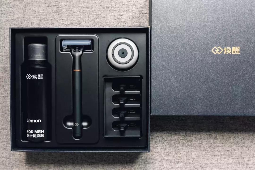 让吉列都抓狂的“手动剃须刀”，网友：最了解的男人还是小米有品