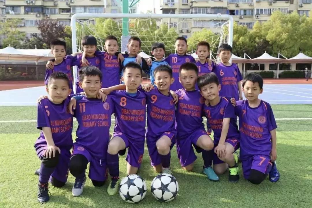 一年招生200人,一年招生最多的学校