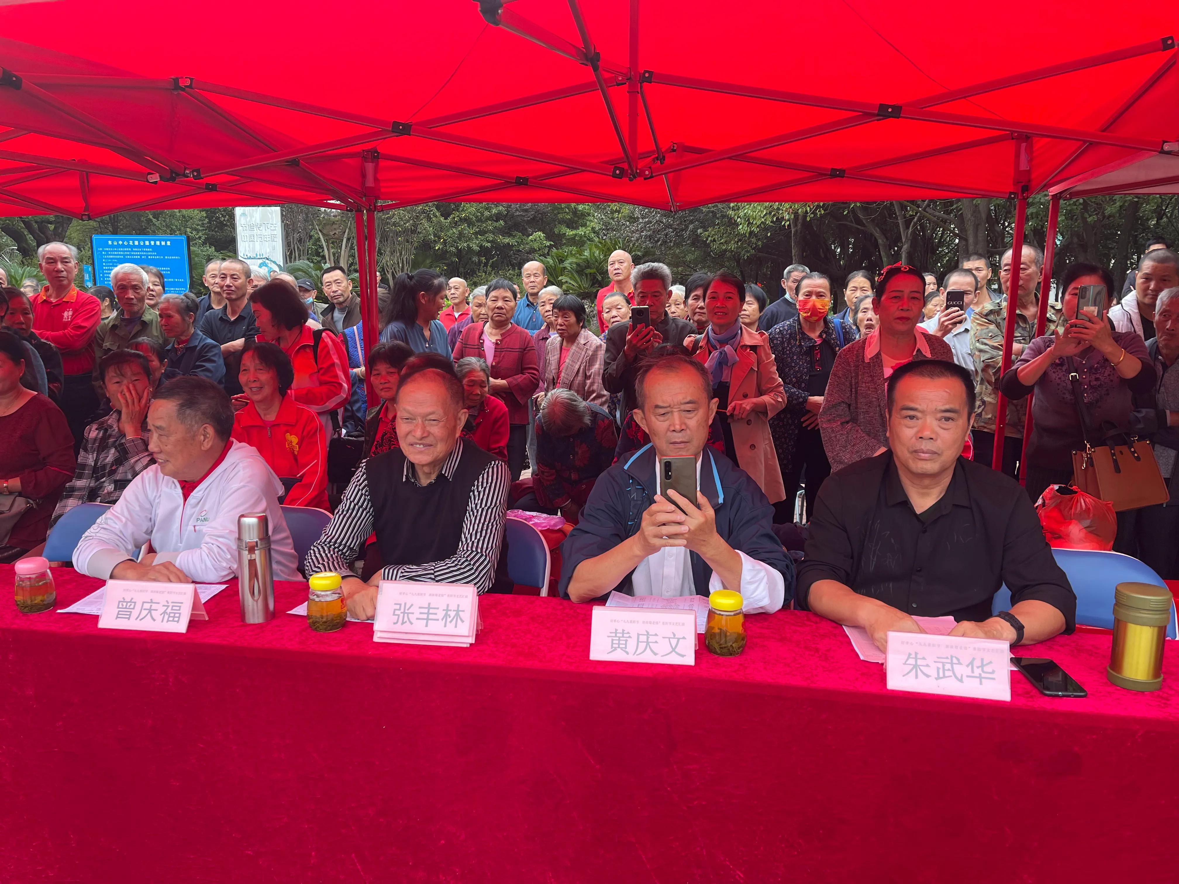 九九重阳节浓浓敬老情朗读,九九重阳节，浓浓敬老情