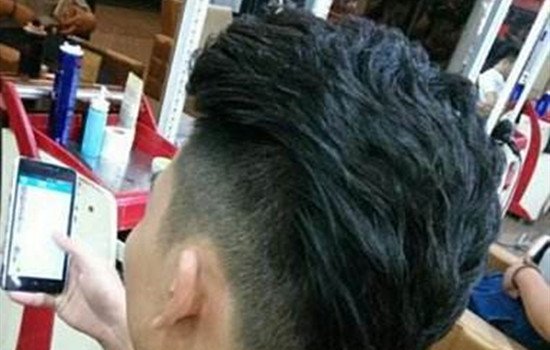 头扁的男生怎么烫头发,男生烫头发造型