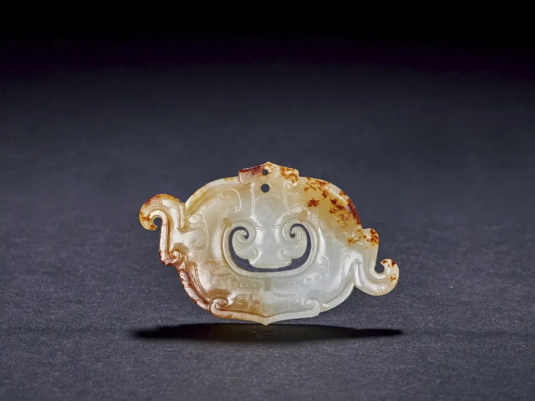 古天一拍卖2022秋拍成交记录,2023年竞价过亿拍品成交现场