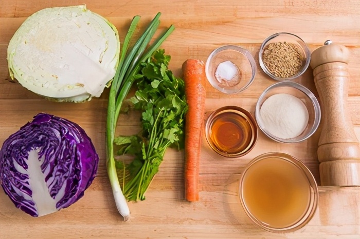 烘焙芝麻酱卷心菜,沙拉酱芝麻酱卷心菜