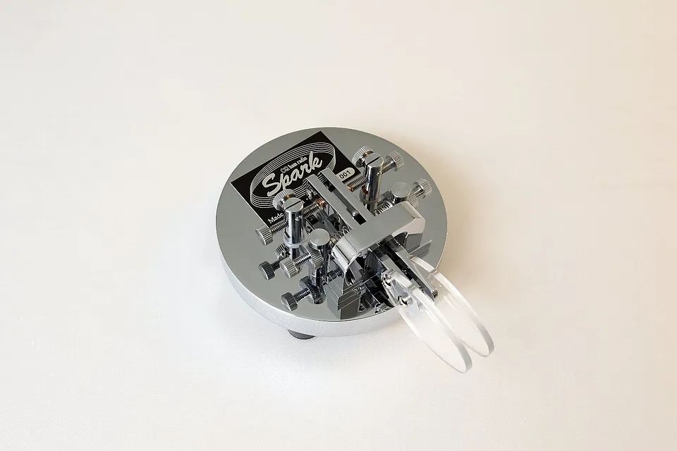 「新品情报站」日本机械触点臭虫莫尔斯文艺范电键售价2799元