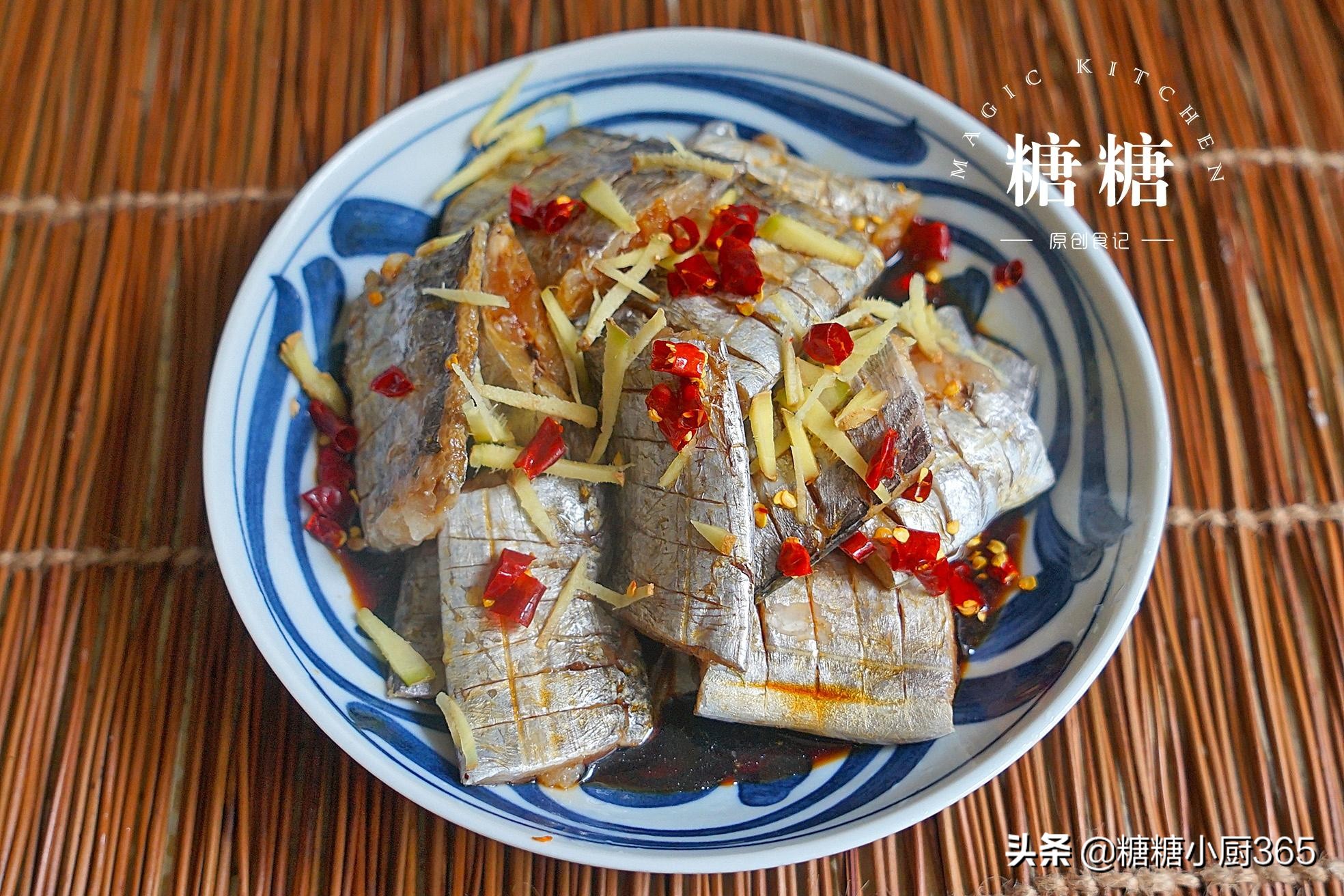 怎么煎带鱼才能不破皮还好吃,怎样用电饼铛煎带鱼不粘锅不破皮