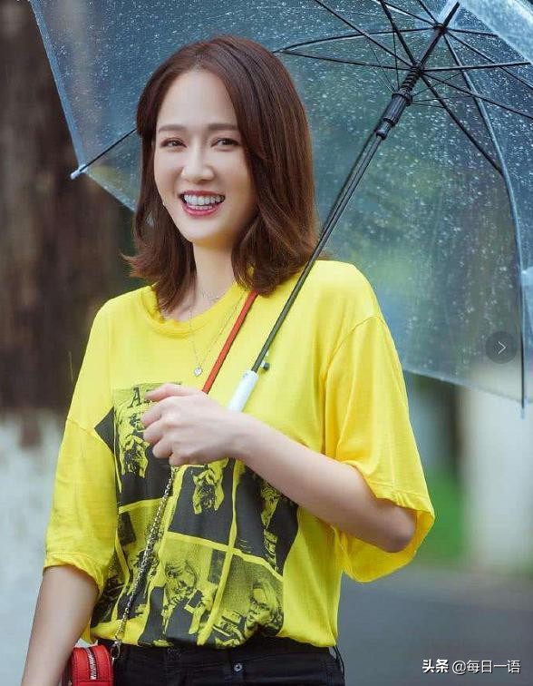 明道抱娃出游父爱爆棚,明道官宣当爸爸照片