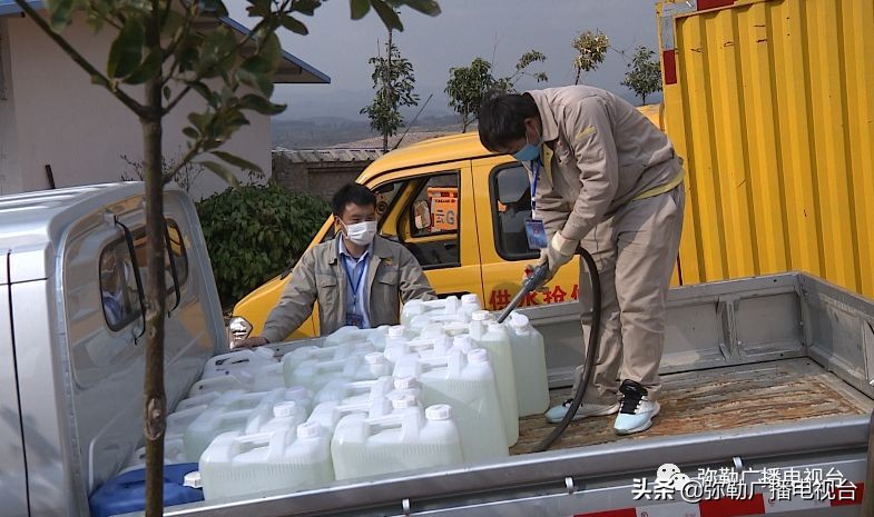 赞！弥勒这几家公司：减免摊位费，免费送餐、送菜，送消毒水...