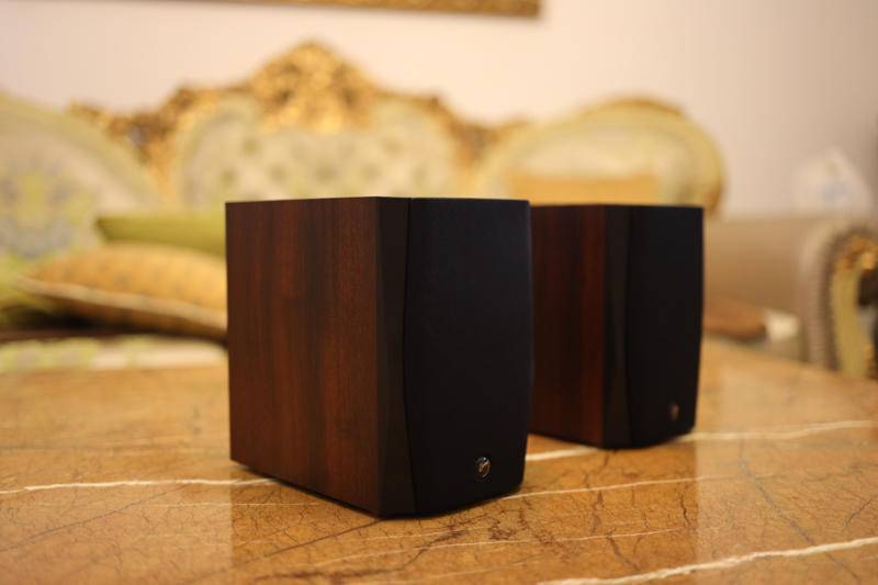 惠威d1100和漫步者s1000有什么区别,惠威d1100和漫步者r2000db对比