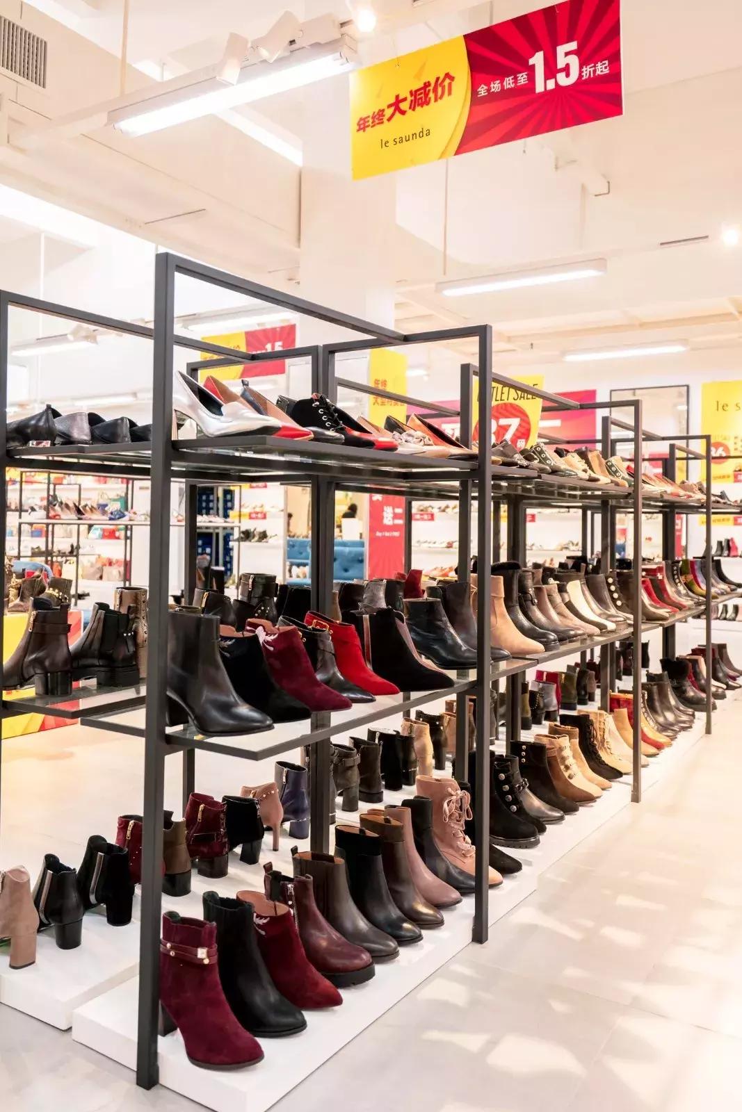 莱尔斯丹lesaunda包包官方旗舰店,莱尔斯丹包包档次怎样