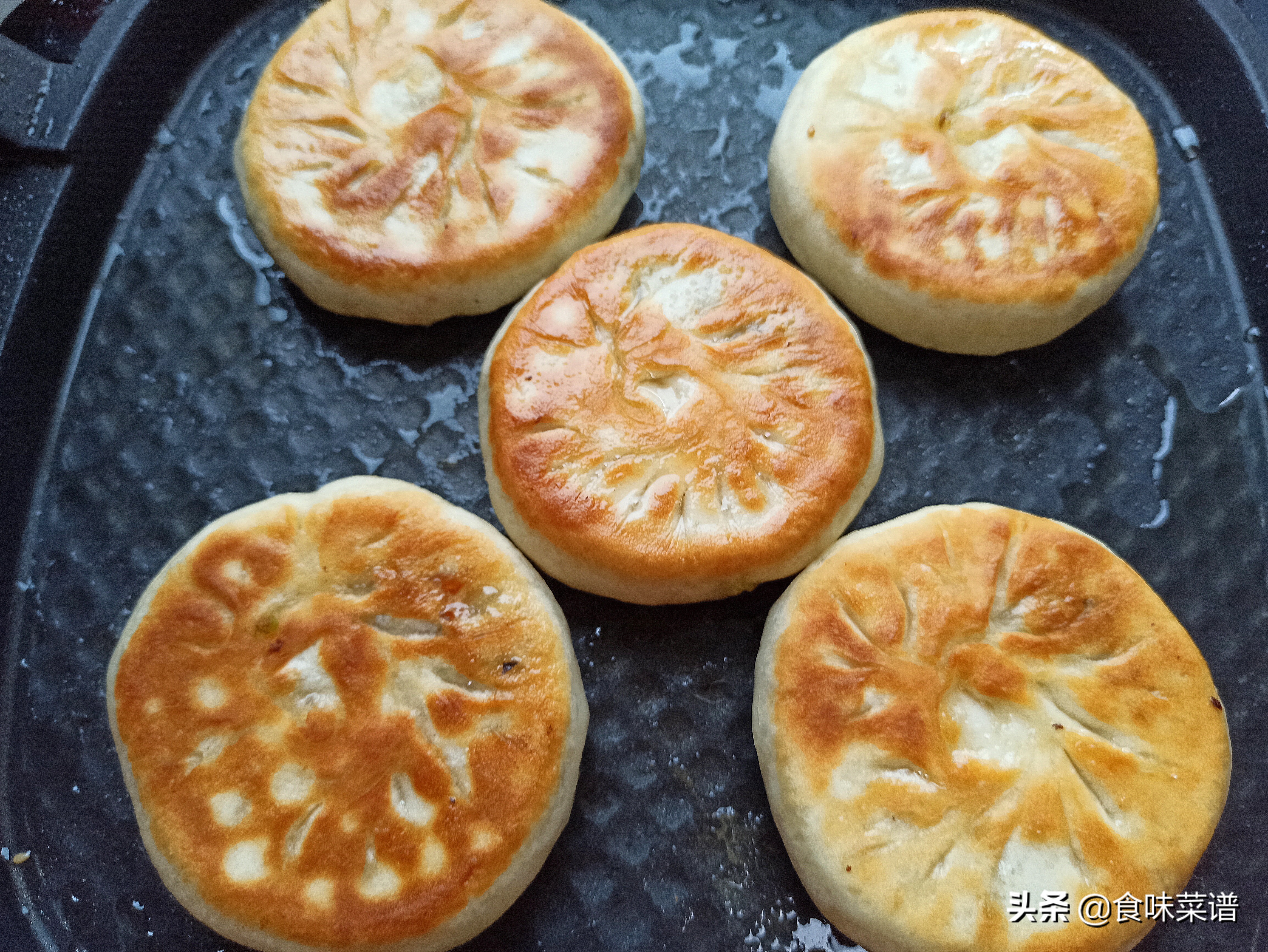 馅饼怎么做又薄又软怎么和面,饭店大白菜和芹菜馅的馅饼咋调馅