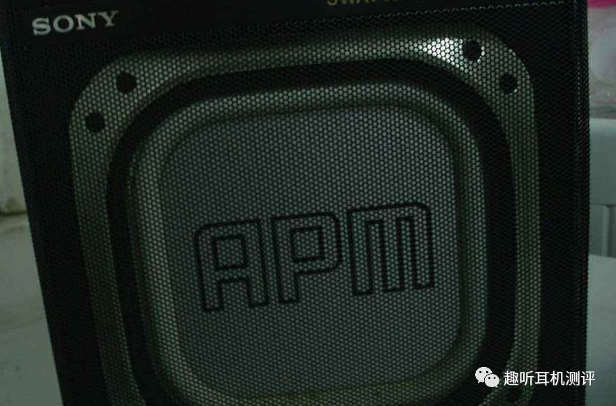 看似声学性能更好的平板耳机,最终沦为小众玩具