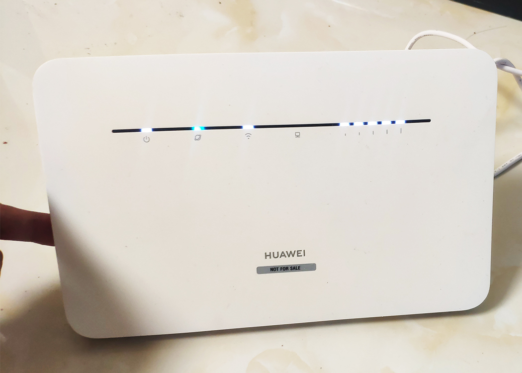 可以插手机上网卡的路由器-华为4Gpro体验