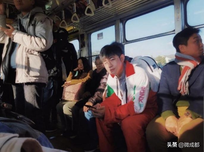 成都树德高中校服图片,成都树德中学光华校服怎么样