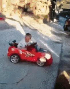 我在学校超市买了一包南京煊赫门收了我19块,我该怎么举报