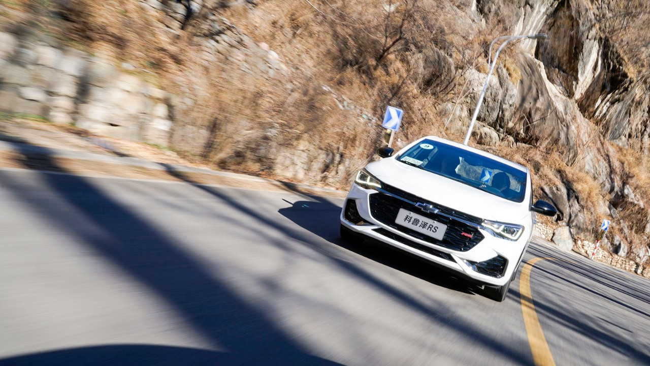 雪佛兰全新科鲁兹rs赛道动态表现,雪佛兰科鲁泽rs三缸车能不能买