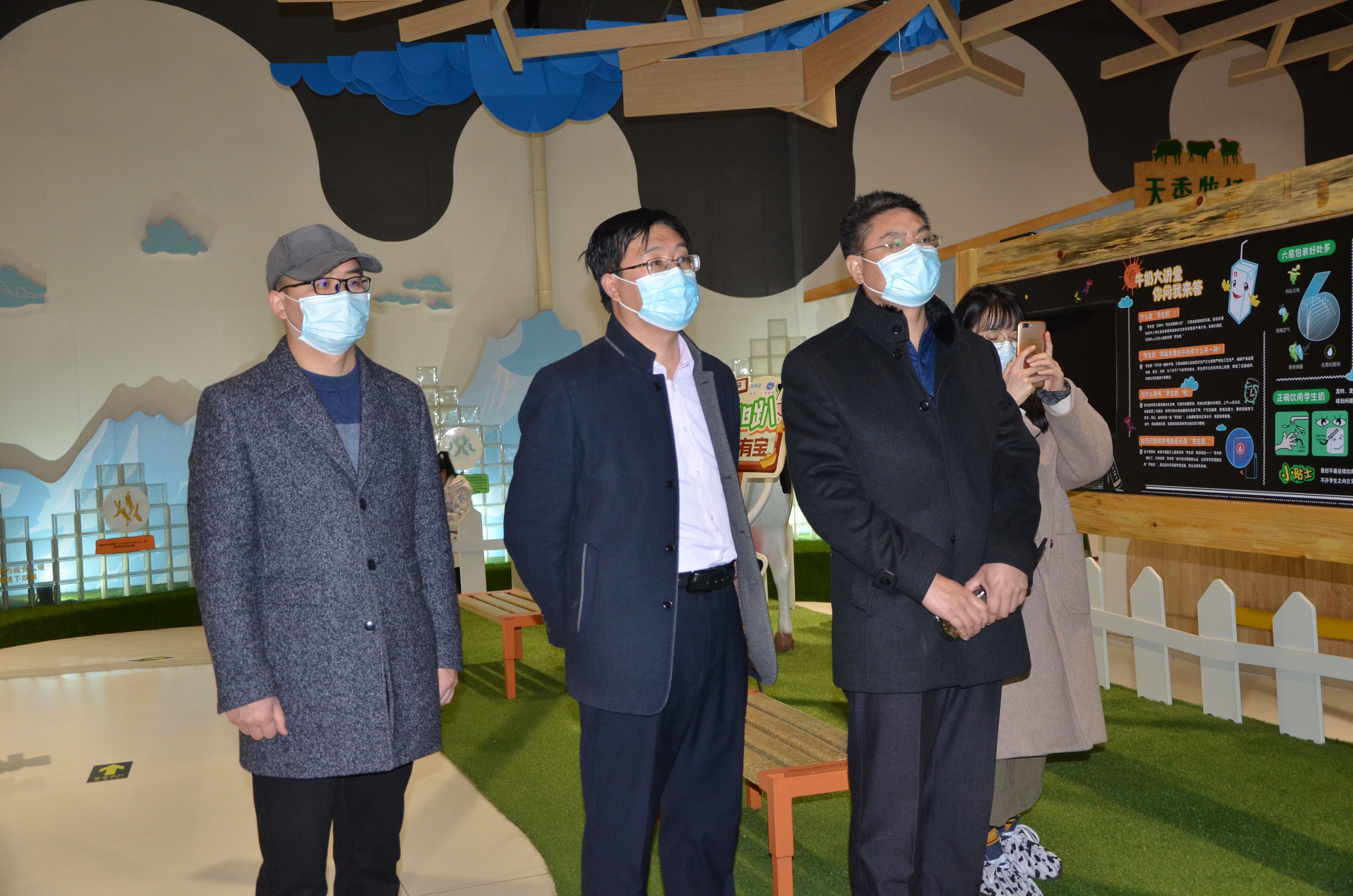 新希望天香乳业：河北第一家学生饮用奶定点生产企业获得“中国学生饮用奶”“河北课间饮用奶”双资质