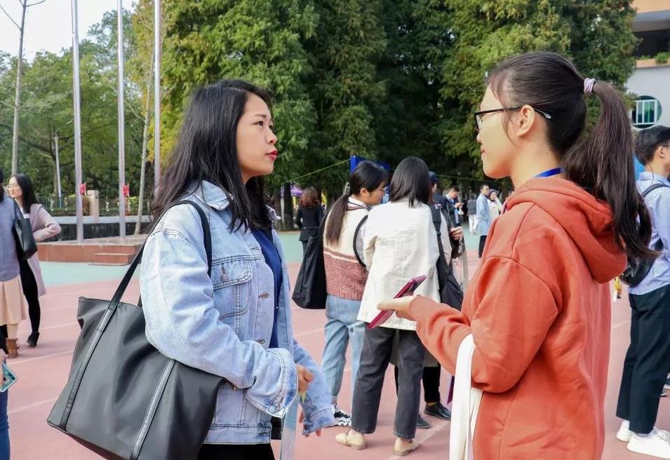 适合女生就业前景好的10大专业,女生目前就业前景最好的十大专业