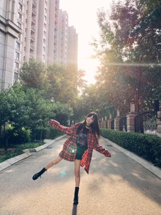 贾乃亮李小璐离婚甜馨抚养权归谁,甜馨抚养权为什么归李小璐