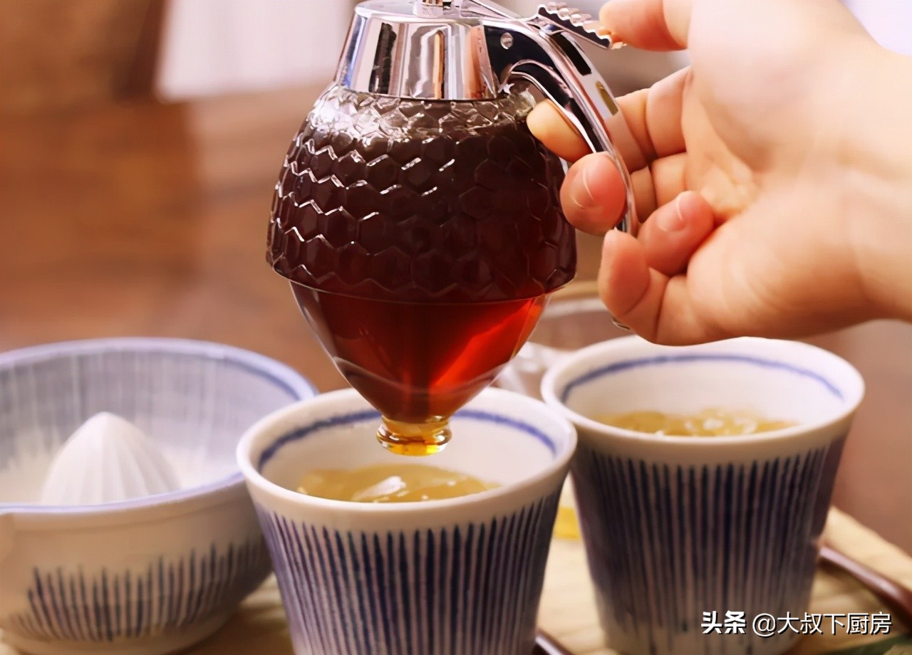 自制夏日饮品老白茶怎么做,夏季在家自制饮料冻柠茶