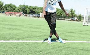 实战简单过人技巧,双变向过人如何做到精髓