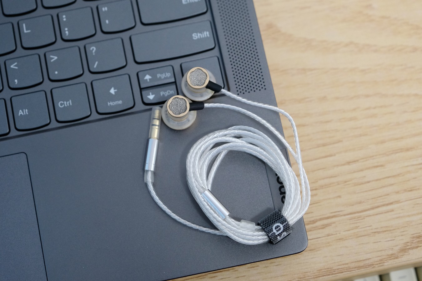 阿思翠平头耳机,阿思翠lyraclassic耳机评测