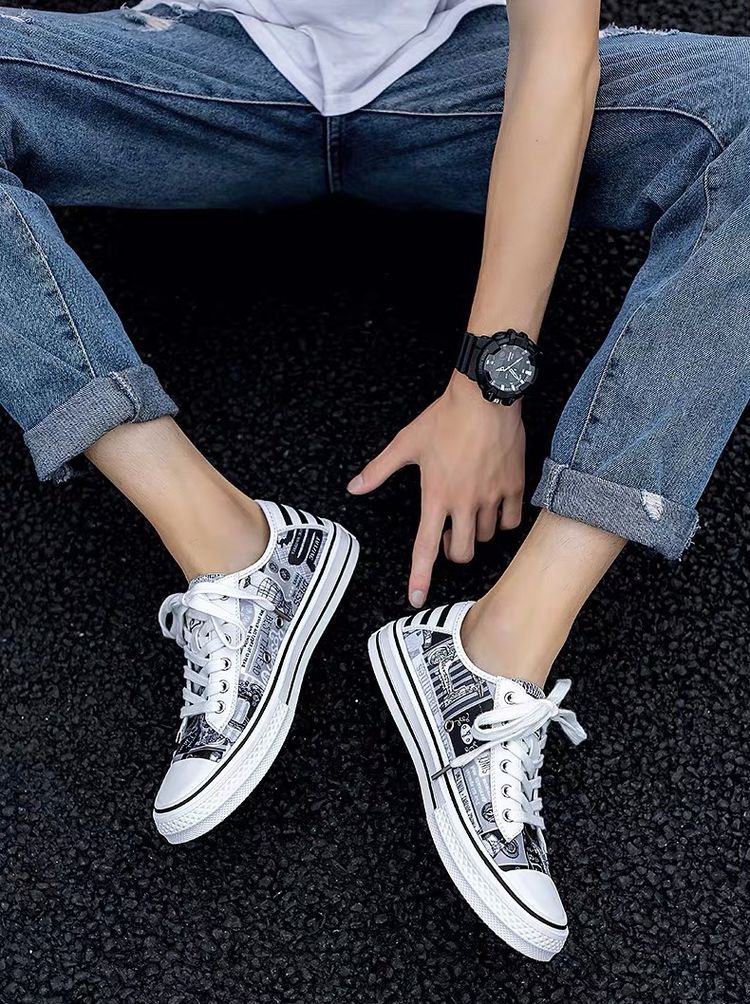 男生的鞋柜里全是女鞋,男生鞋柜里的各种鞋子