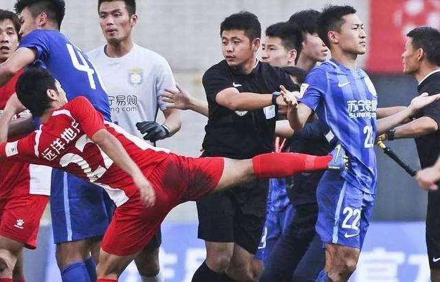 中国足球请给我们留点尊严,用最谦卑的态度融入中国足球