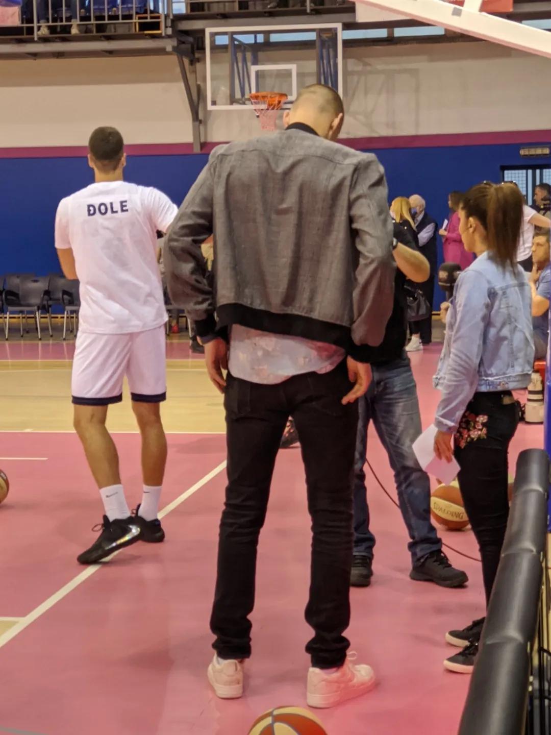 nba扩军事件,欧文篮网戏耍詹姆斯