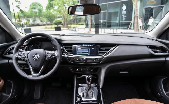 别克君威上市带来的全新印象,别克君威称为b级车性价比之王