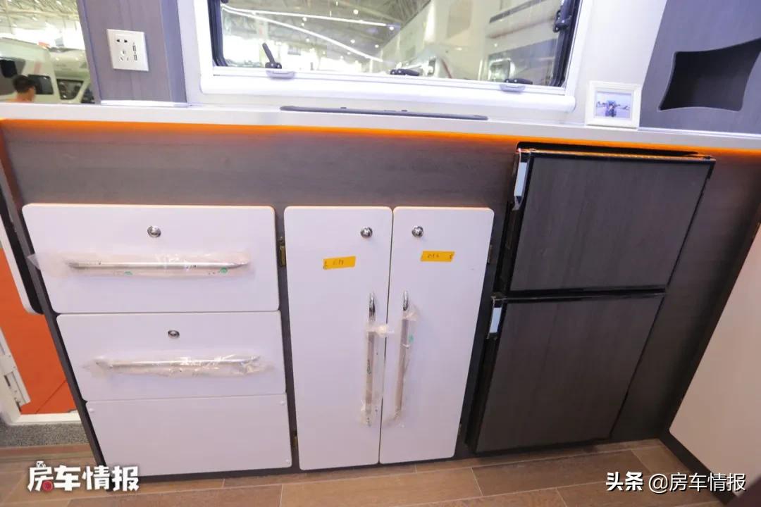 家用商旅两用房车柴油四驱版,福客特猛虎3.5四驱柴油房车