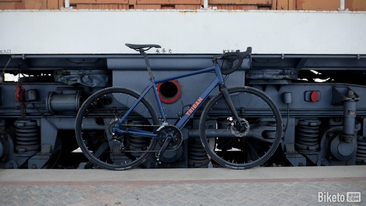 迪卡侬triban100值得入手吗,迪卡侬triban公路车怎么样
