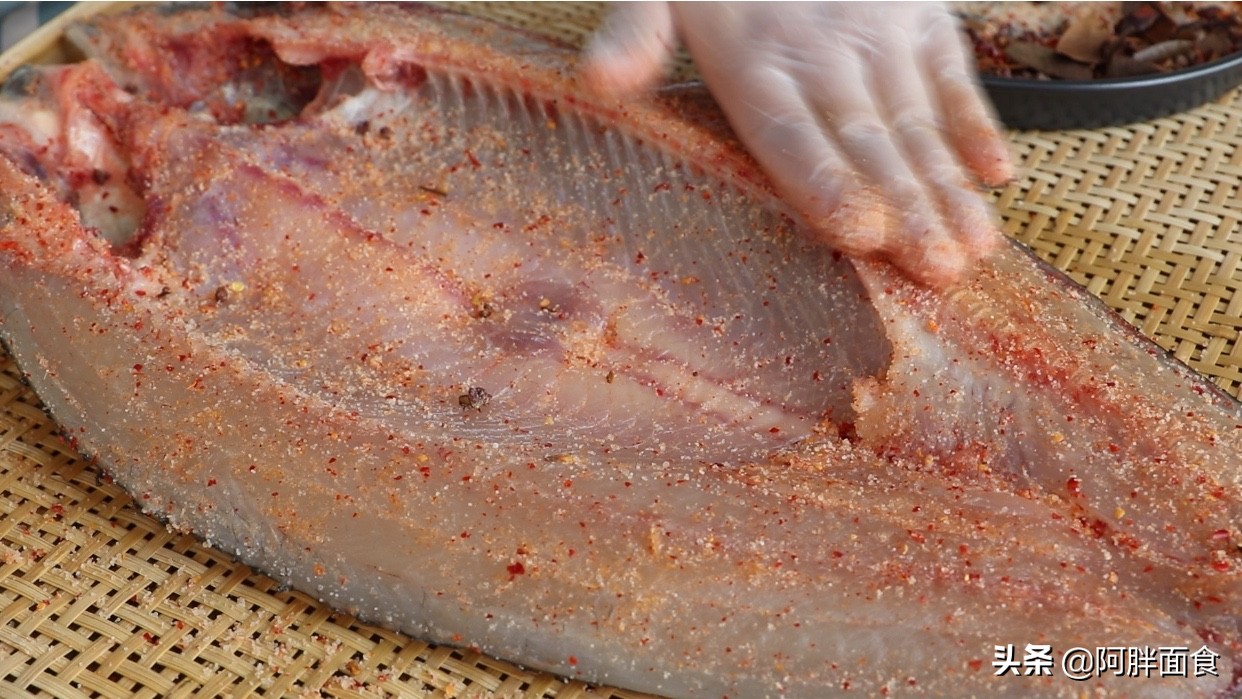 腊鱼做法正宗的腌制方法,腊鱼的做法和步骤