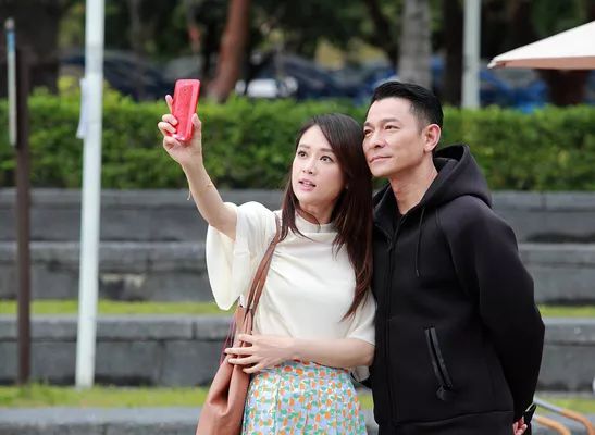 老戏骨们力挺刘德华,众星力挺华谊的视频